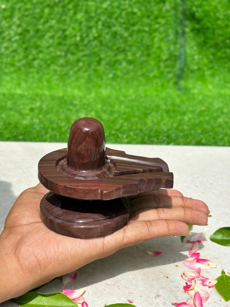 2-inch Akhand Janeudhari Narmadeshwar Shivling, 2″ height · 4″ Jaladhari