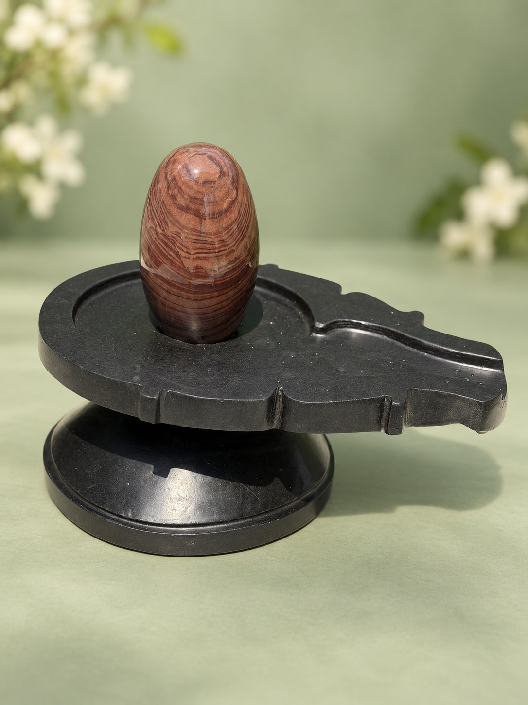 5-inch Narmadeshwar Shivling, 5″ height · 10″ Jaladhari